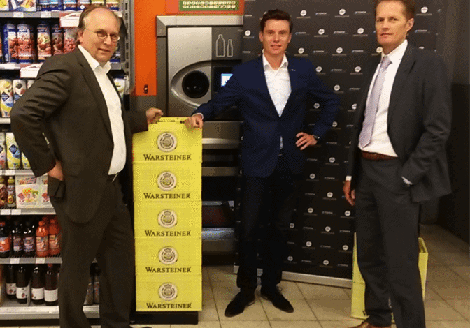 René Hissink van Tomra Systems, Sander Gerrits van Warsteiner Benelux en Harold Ploegstra van Coop Supermarkten.